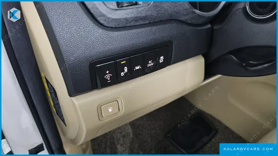 KIA CARNIVAL 9-SEATER HI-LIMOUSINE