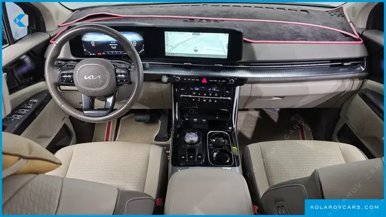 KIA CARNIVAL 7-SEATER HI-LIMOUSINE