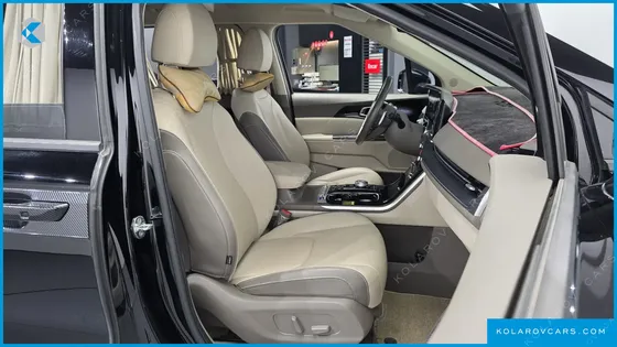 KIA CARNIVAL 7-SEATER HI-LIMOUSINE