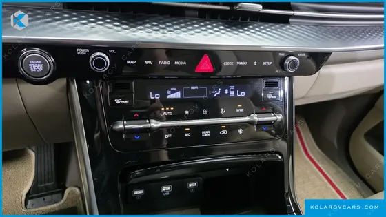 KIA CARNIVAL 7-SEATER HI-LIMOUSINE