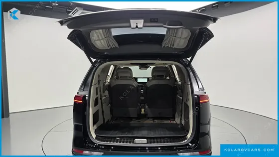 KIA CARNIVAL 7-SEATER HI-LIMOUSINE