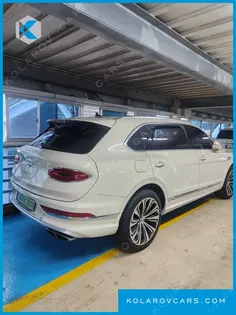 BENTLEY BENTAYGA 4.0 V8 EWB FIRST EDITION