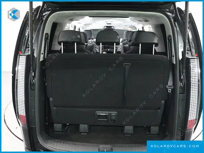 HYUNDAI STARIA 4WD LOUNGE 9-SEATER