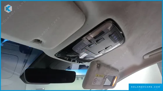 HYUNDAI STARIA 4WD LOUNGE 9-SEATER