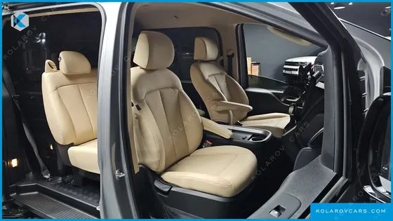 HYUNDAI STARIA L3.5 CARGO 5-SEATER