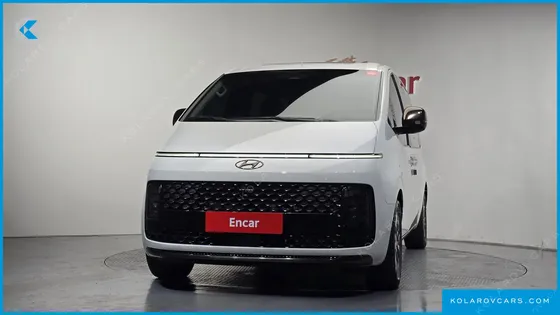 HYUNDAI STARIA LOUNGE 7-SEATER