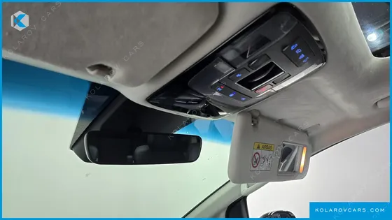 HYUNDAI STARIA LOUNGE 7-SEATER