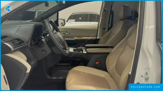 TOYOTA SIENNA 2.5 HYBRID AWD