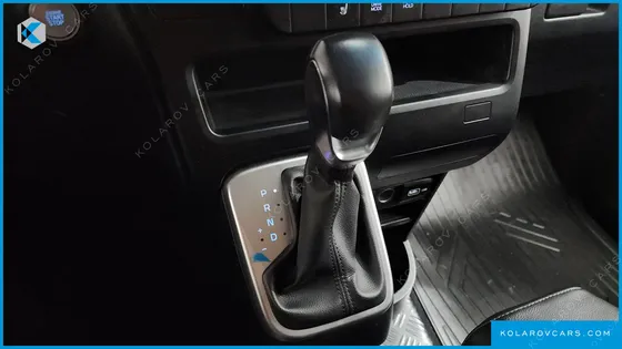 HYUNDAI STARIA L3.5 CARGO 3-SEATER