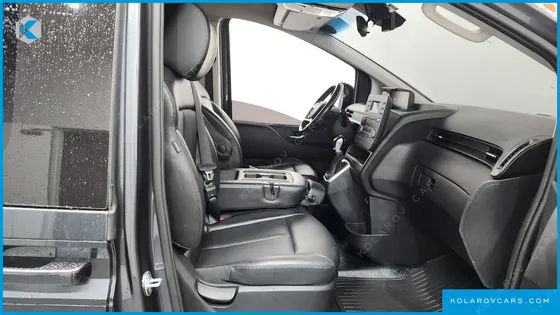HYUNDAI STARIA L3.5 CARGO 3-SEATER