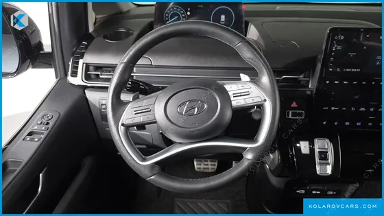 HYUNDAI STARIA L3.5 LOUNGE 9-SEATER