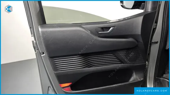 HYUNDAI STARIA L3.5 LOUNGE 9-SEATER