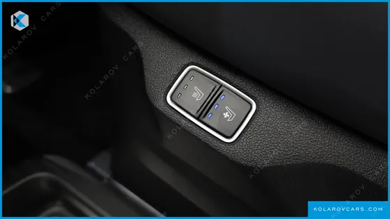 HYUNDAI STARIA L3.5 LOUNGE 9-SEATER