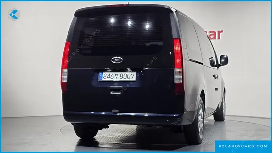 HYUNDAI STARIA L3.5 CARGO 5-SEATER