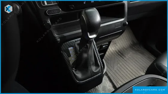 HYUNDAI STARIA L3.5 CARGO 5-SEATER