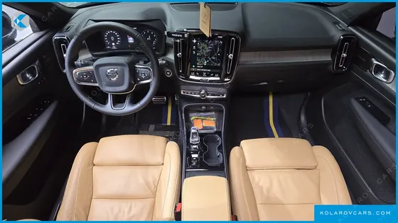 VOLVO XC40 B4 INSCRIPTION