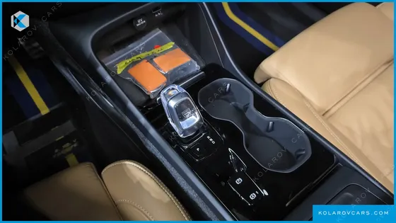 VOLVO XC40 B4 INSCRIPTION