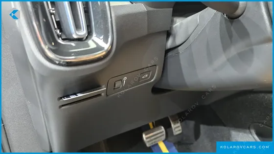 VOLVO XC40 B4 INSCRIPTION