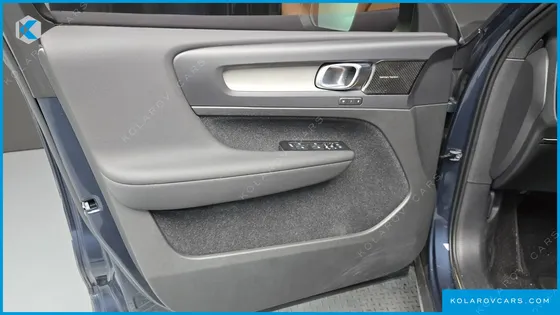 VOLVO XC40 B4 INSCRIPTION