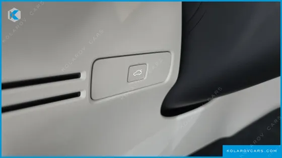 VOLVO XC40 B4 ULTRA BRIGHT