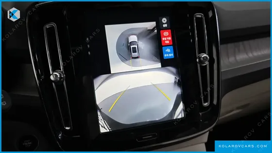 VOLVO XC40 B4 ULTRA BRIGHT