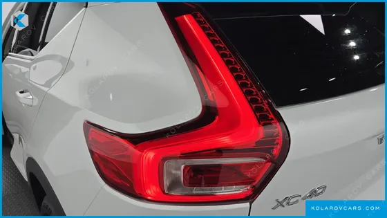 VOLVO XC40 B4 ULTRA BRIGHT