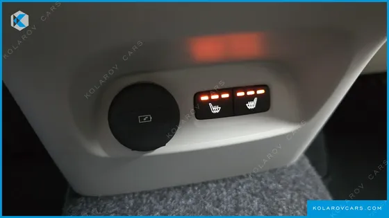 VOLVO XC40 B4 ULTRA BRIGHT