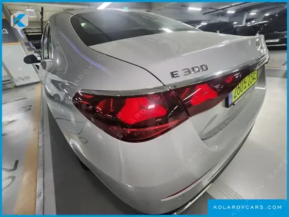 MERCEDES E-CLASS E300 4MATIC EXCLUSIVE