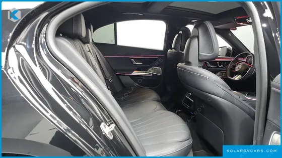 MERCEDES E-CLASS E300 4MATIC AMG LINE