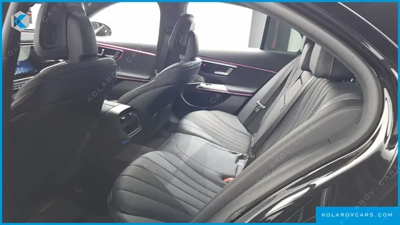 MERCEDES E-CLASS E300 4MATIC AMG LINE