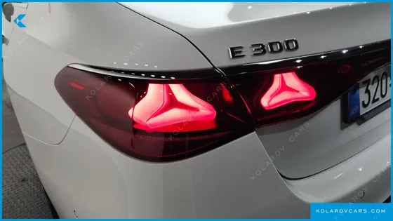 MERCEDES E-CLASS E300 4MATIC AMG LINE