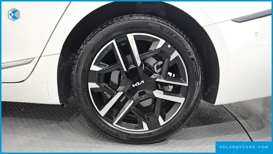 KIA K8 2.5 GASOLINE 2WD