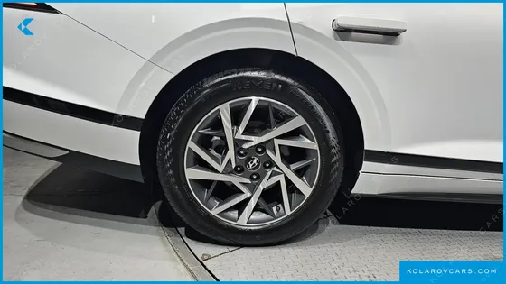 HYUNDAI GRANDEUR 2,5 GASOLINE 2WD
