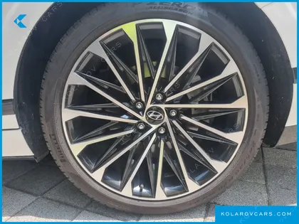 HYUNDAI GRANDEUR 3,5 GASOLINE 4WD