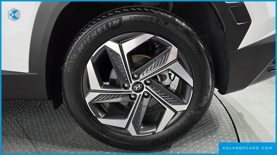 HYUNDAI TUCSON GASOLINE 1.6 TURBO 2WD