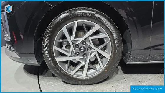 HYUNDAI GRANDEUR 2,5 GASOLINE 2WD