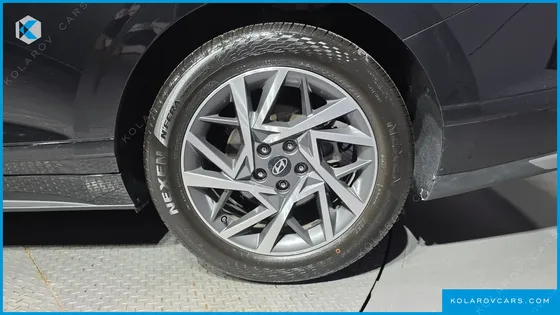 HYUNDAI GRANDEUR 2,5 GASOLINE 2WD