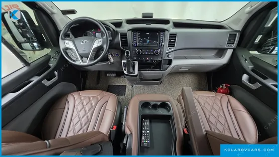 HYUNDAI SOLATI 13-SEATER