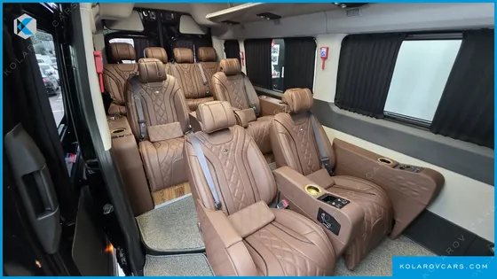 HYUNDAI SOLATI 13-SEATER