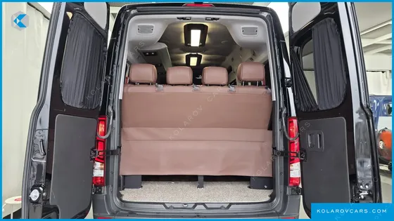 HYUNDAI SOLATI 13-SEATER