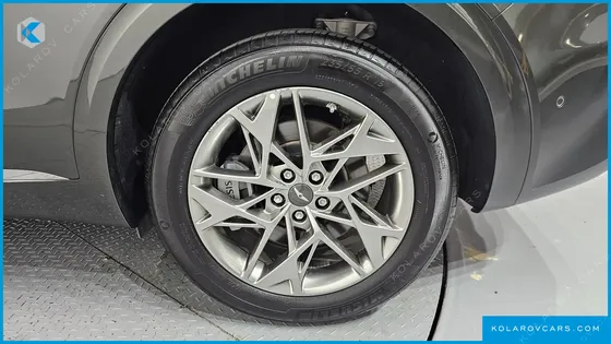 GENESIS GV70 2.5T GASOLINE 2WD