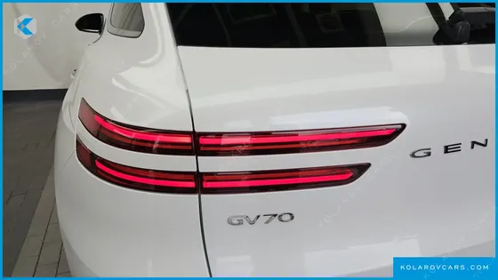GENESIS GV70 2.5T GASOLINE 2WD