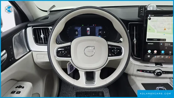 VOLVO XC60 B5 ULTRA DARK AIR SUS