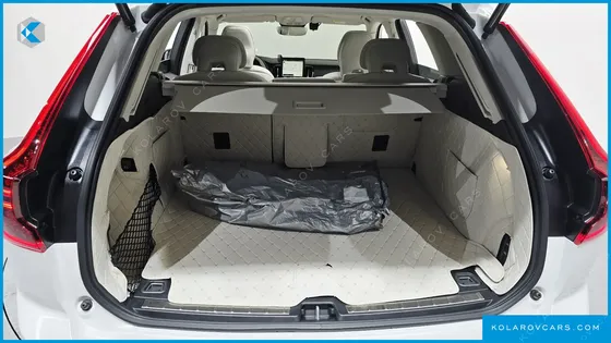 VOLVO XC60 B5 ULTRA DARK AIR SUS