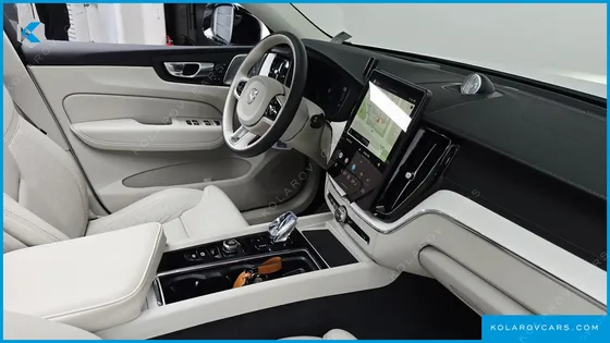 VOLVO XC60 B5 ULTRA DARK AIR SUS