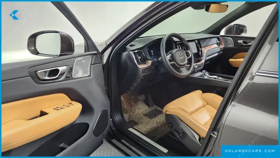 VOLVO XC60 B5 ULTIMATE BRIGHT