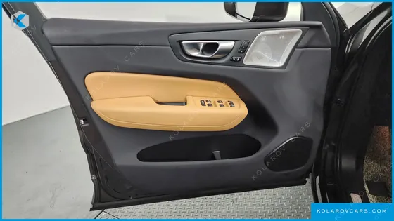 VOLVO XC60 B5 ULTIMATE BRIGHT