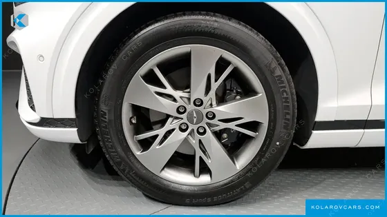 GENESIS GV70 2.5T GASOLINE 2WD