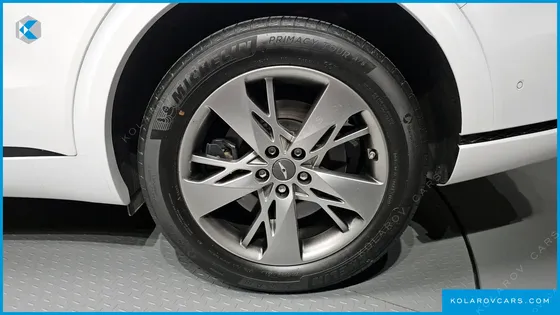 GENESIS GV70 2.5T GASOLINE 2WD