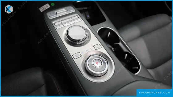 GENESIS GV70 2.5T GASOLINE 2WD